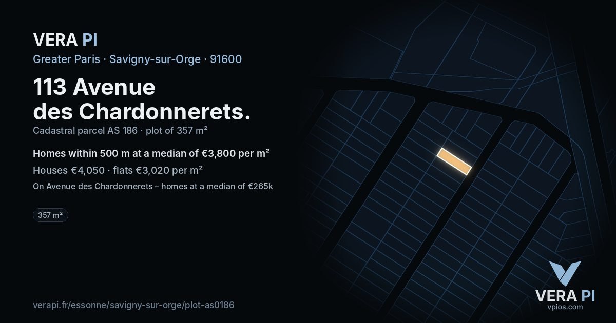 113 Avenue des Chardonnerets, Savigny-sur-Orge at night – the plot lit, the parcels around coloured by the prices near them
