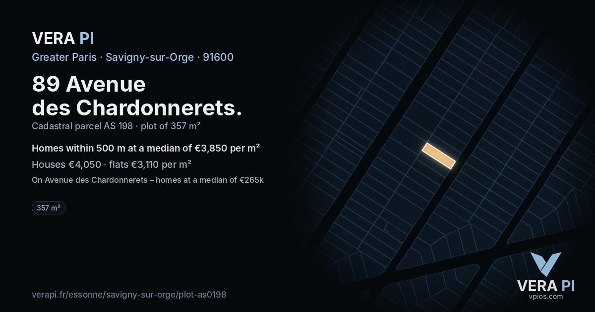 89 Avenue des Chardonnerets, Savigny-sur-Orge at night – the plot lit, the parcels around coloured by the prices near them