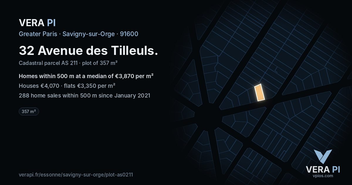 32 Avenue des Tilleuls, Savigny-sur-Orge at night – the plot lit, the parcels around coloured by the prices near them
