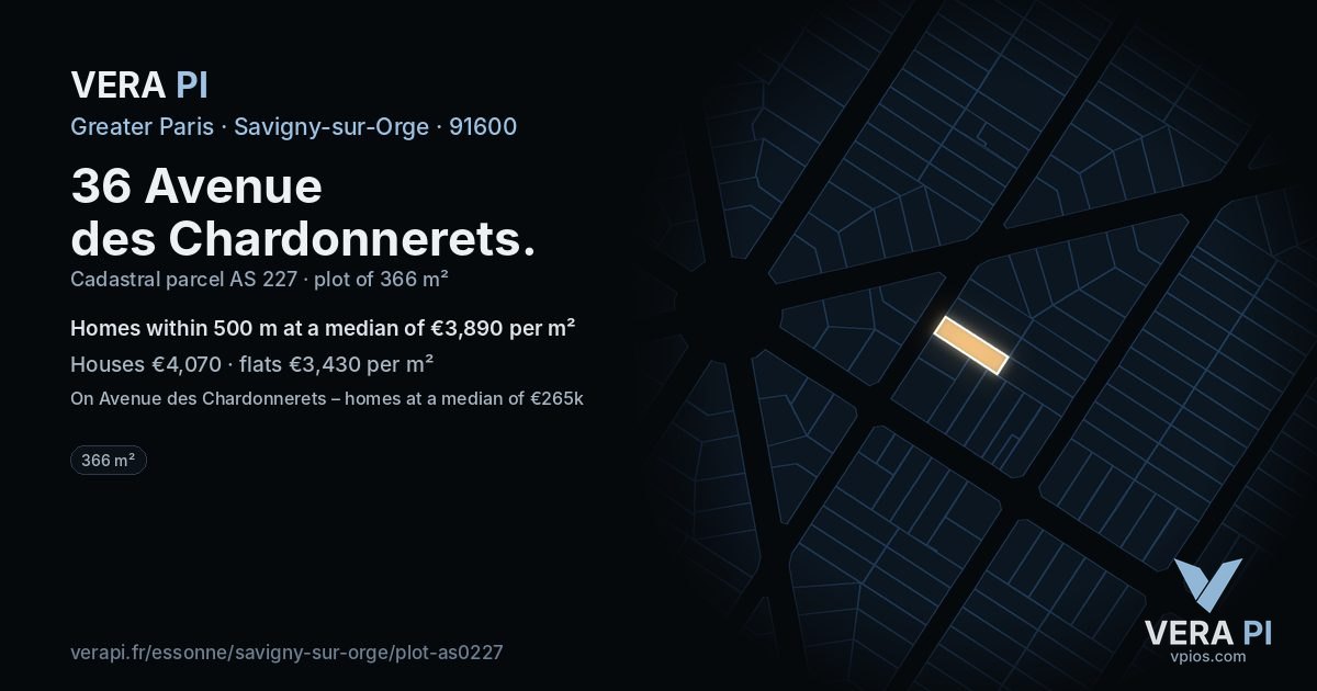 36 Avenue des Chardonnerets, Savigny-sur-Orge at night – the plot lit, the parcels around coloured by the prices near them