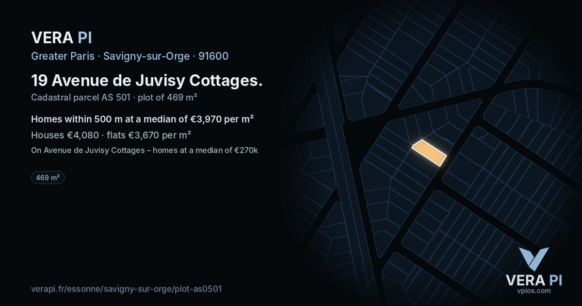 19 Avenue de Juvisy Cottages, Savigny-sur-Orge at night – the plot lit, the parcels around coloured by the prices near them