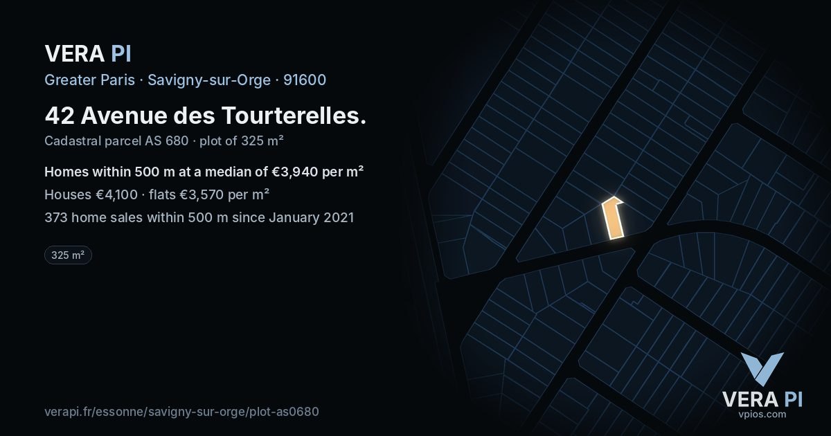 42 Avenue des Tourterelles, Savigny-sur-Orge at night – the plot lit, the parcels around coloured by the prices near them