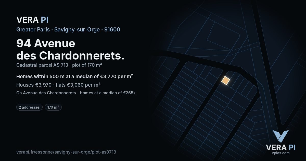 94 Avenue des Chardonnerets, Savigny-sur-Orge at night – the plot lit, the parcels around coloured by the prices near them