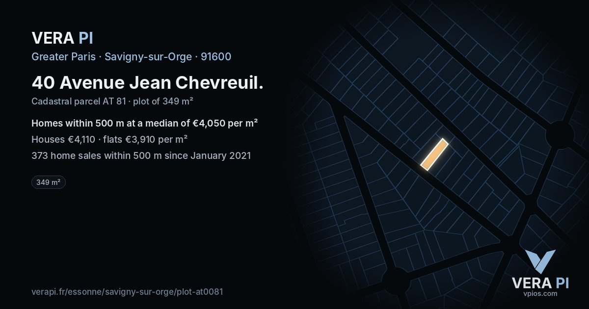 40 Avenue Jean Chevreuil, Savigny-sur-Orge at night – the plot lit, the parcels around coloured by the prices near them