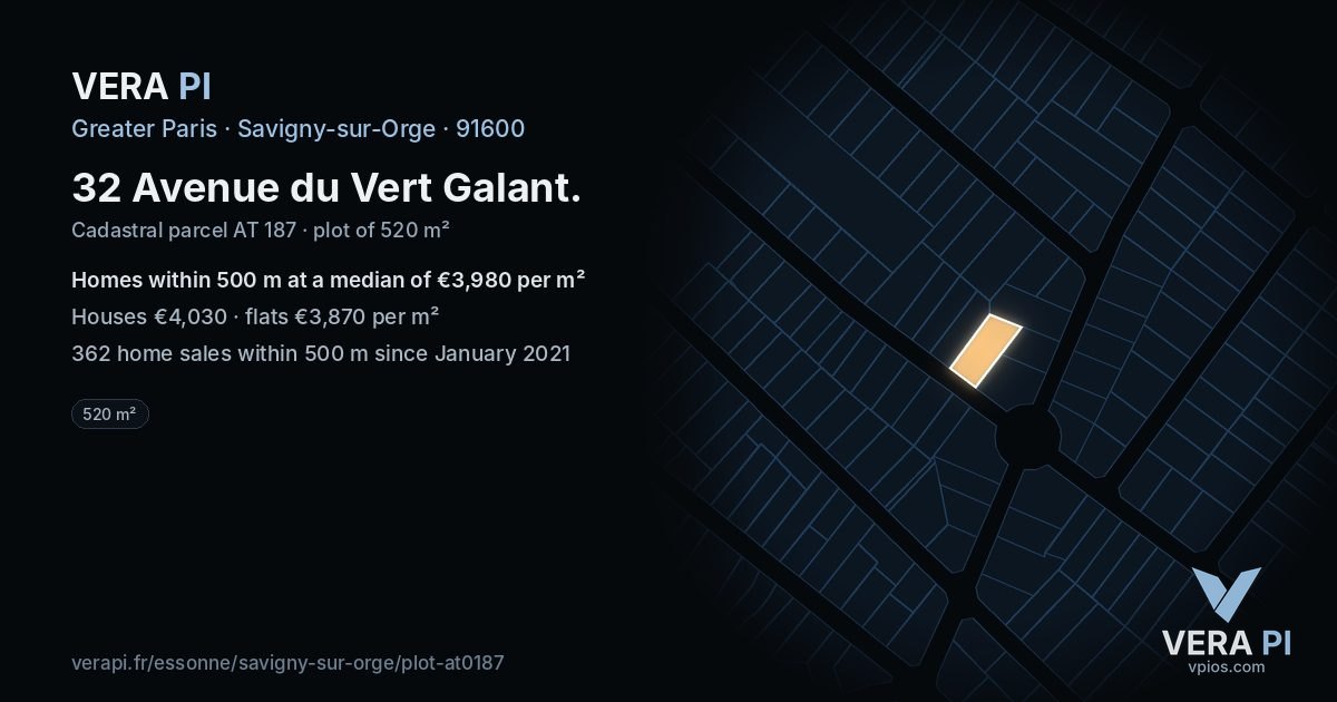 32 Avenue du Vert Galant, Savigny-sur-Orge at night – the plot lit, the parcels around coloured by the prices near them