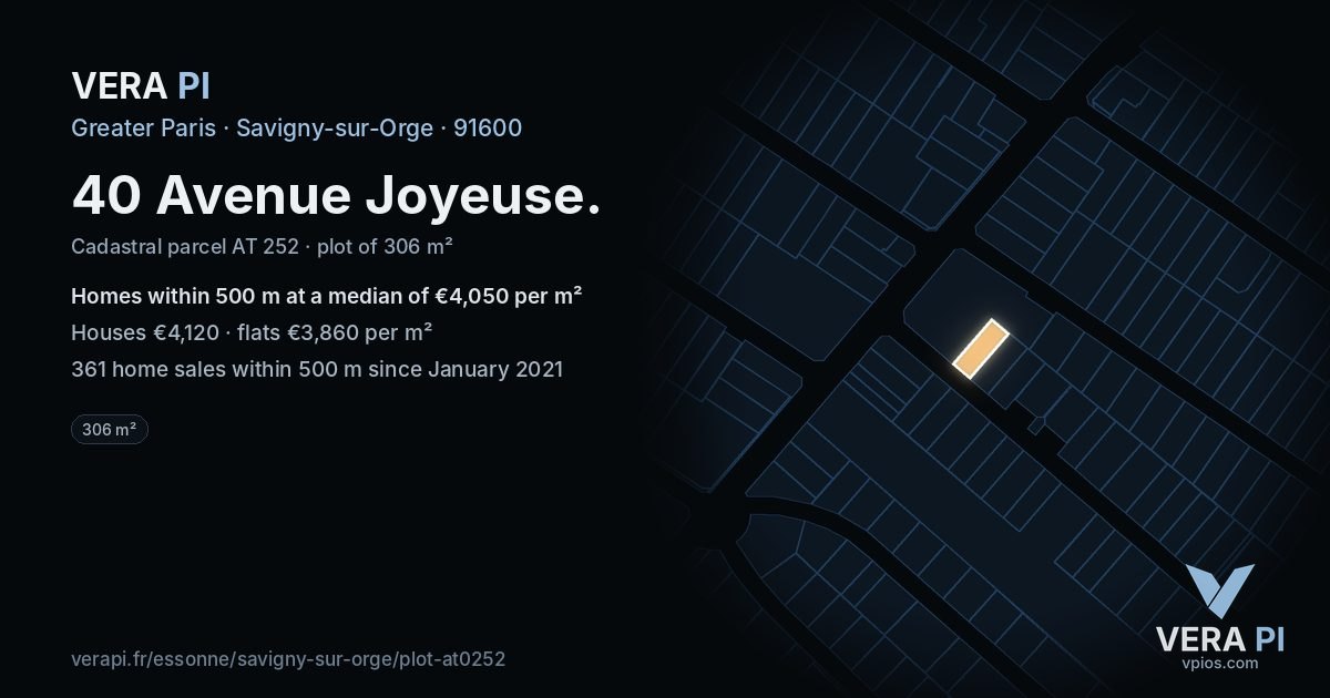 40 Avenue Joyeuse, Savigny-sur-Orge at night – the plot lit, the parcels around coloured by the prices near them