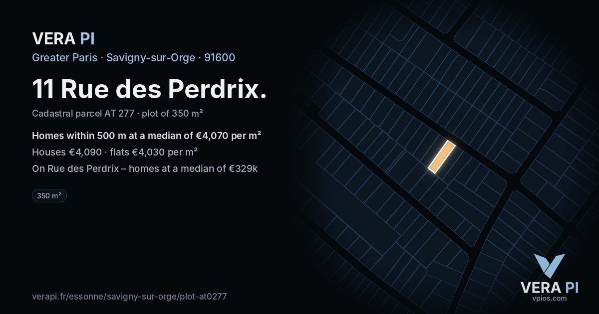 11 Rue des Perdrix, Savigny-sur-Orge at night – the plot lit, the parcels around coloured by the prices near them