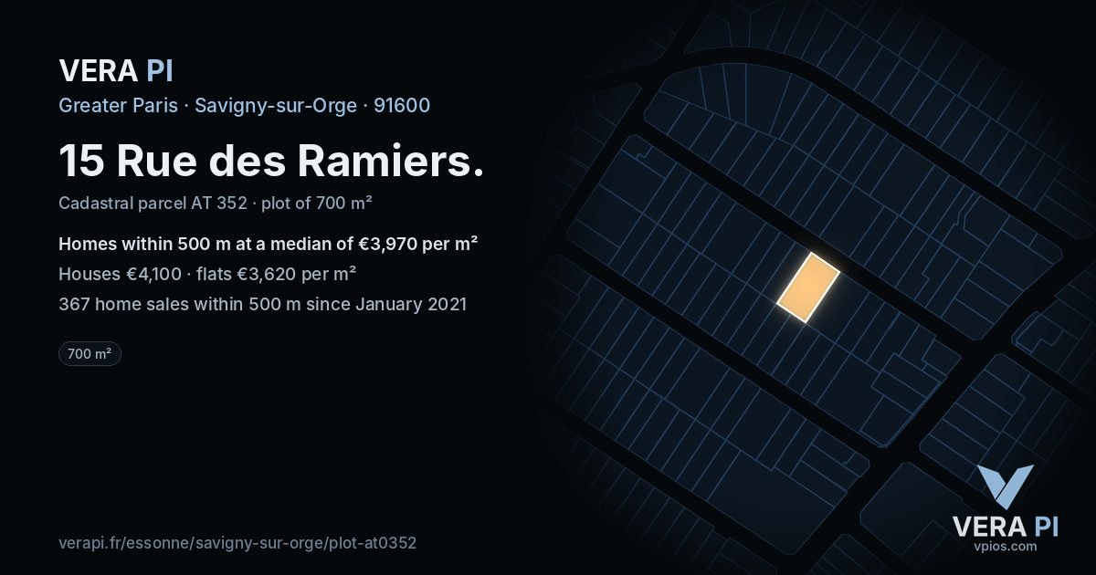 15 Rue des Ramiers, Savigny-sur-Orge at night – the plot lit, the parcels around coloured by the prices near them