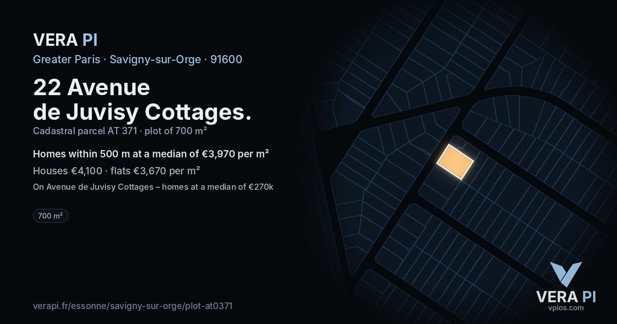 22 Avenue de Juvisy Cottages, Savigny-sur-Orge at night – the plot lit, the parcels around coloured by the prices near them