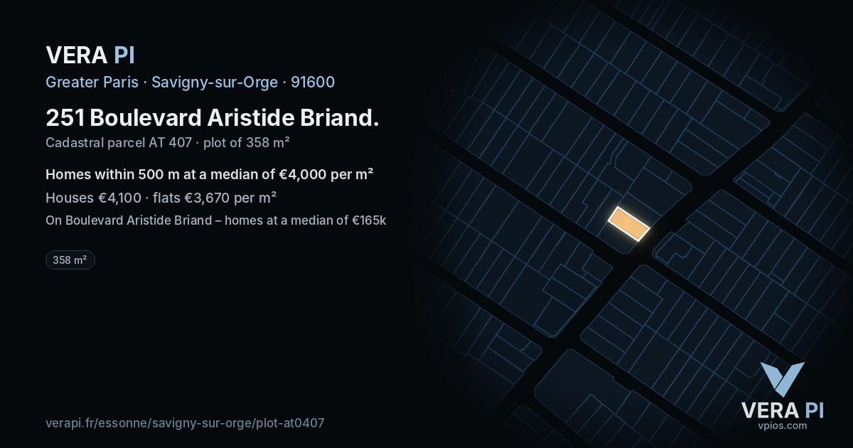 251 Boulevard Aristide Briand, Savigny-sur-Orge at night – the plot lit, the parcels around coloured by the prices near them