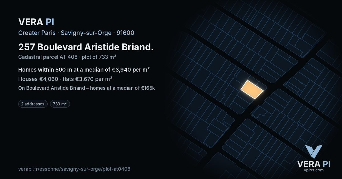 257 Boulevard Aristide Briand, Savigny-sur-Orge at night – the plot lit, the parcels around coloured by the prices near them