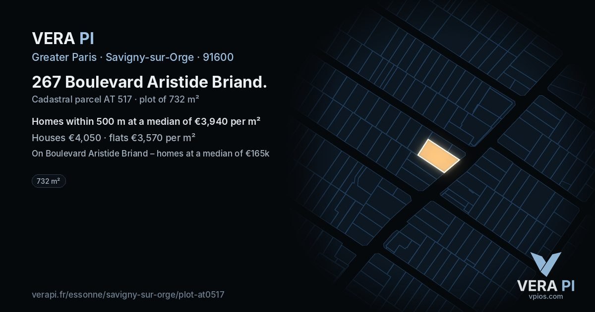 267 Boulevard Aristide Briand, Savigny-sur-Orge at night – the plot lit, the parcels around coloured by the prices near them
