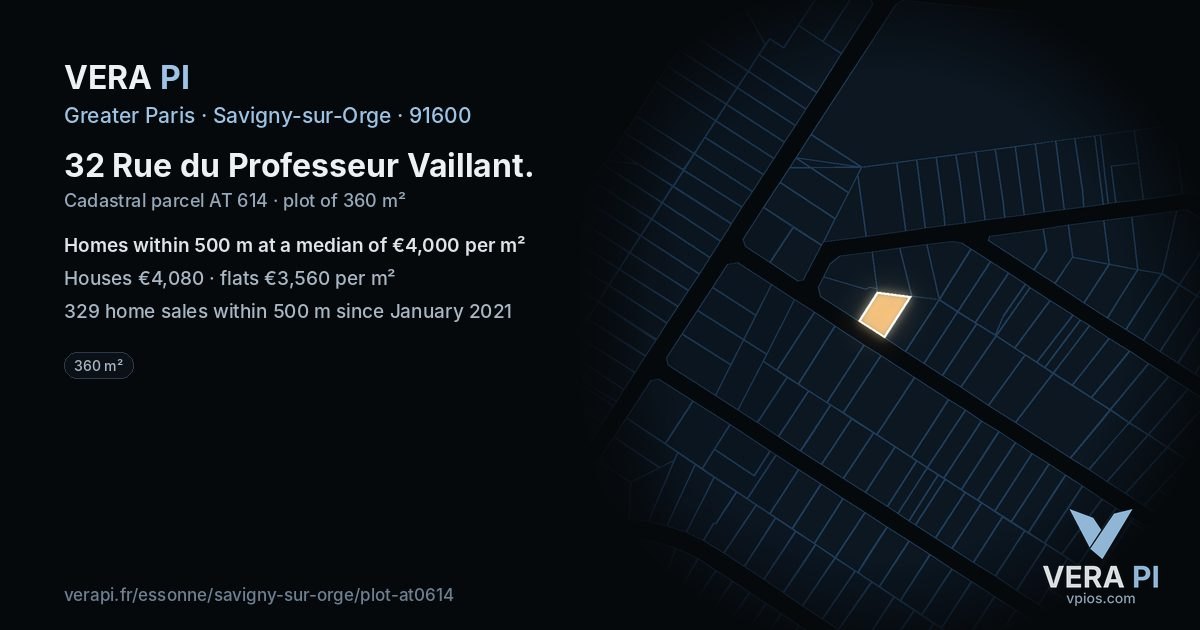 32 Rue du Professeur Vaillant, Savigny-sur-Orge at night – the plot lit, the parcels around coloured by the prices near them