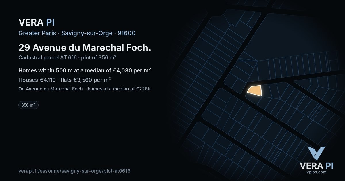 29 Avenue du Marechal Foch, Savigny-sur-Orge at night – the plot lit, the parcels around coloured by the prices near them