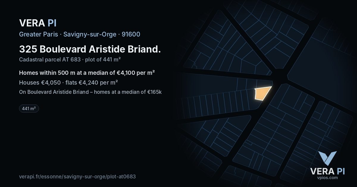 325 Boulevard Aristide Briand, Savigny-sur-Orge at night – the plot lit, the parcels around coloured by the prices near them