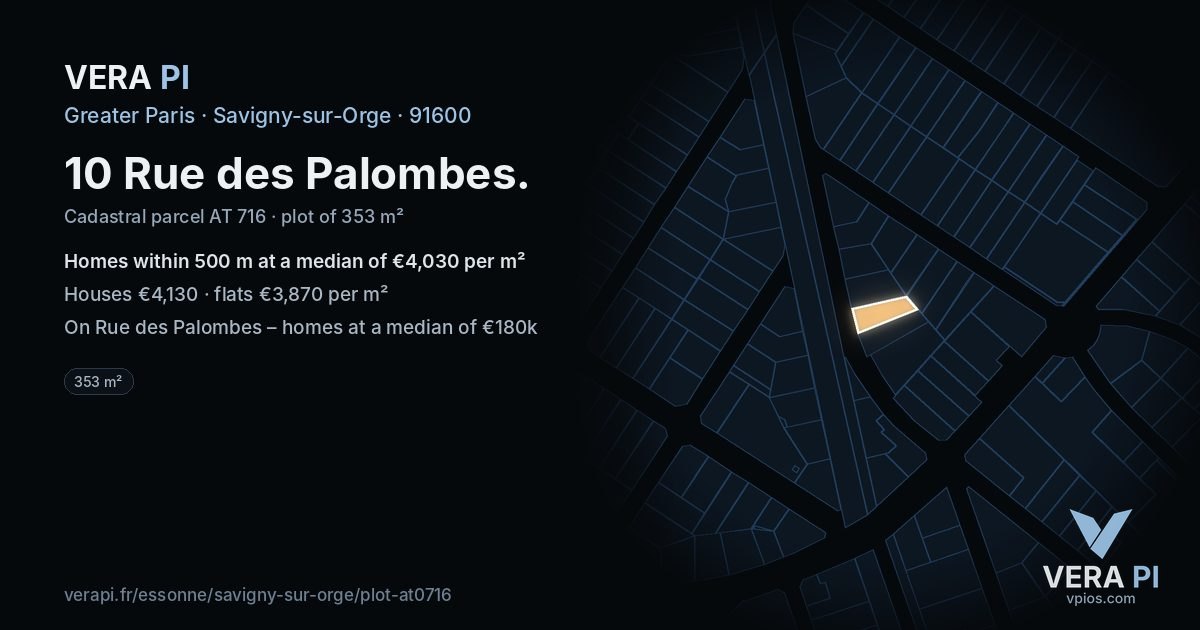 10 Rue des Palombes, Savigny-sur-Orge at night – the plot lit, the parcels around coloured by the prices near them