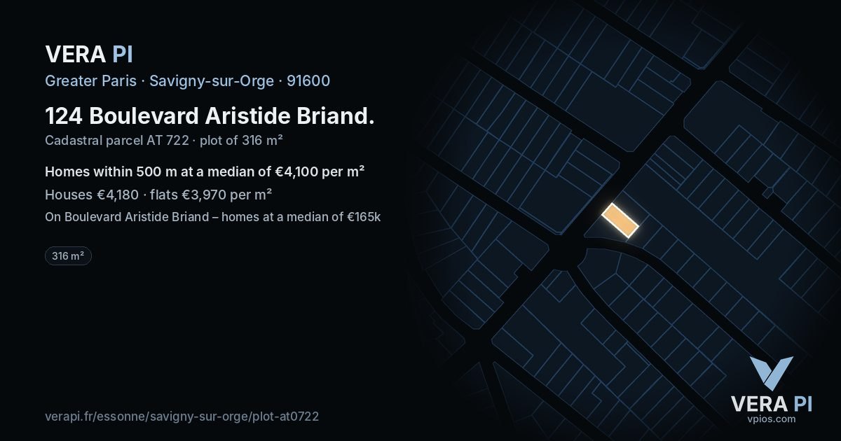 124 Boulevard Aristide Briand, Savigny-sur-Orge at night – the plot lit, the parcels around coloured by the prices near them