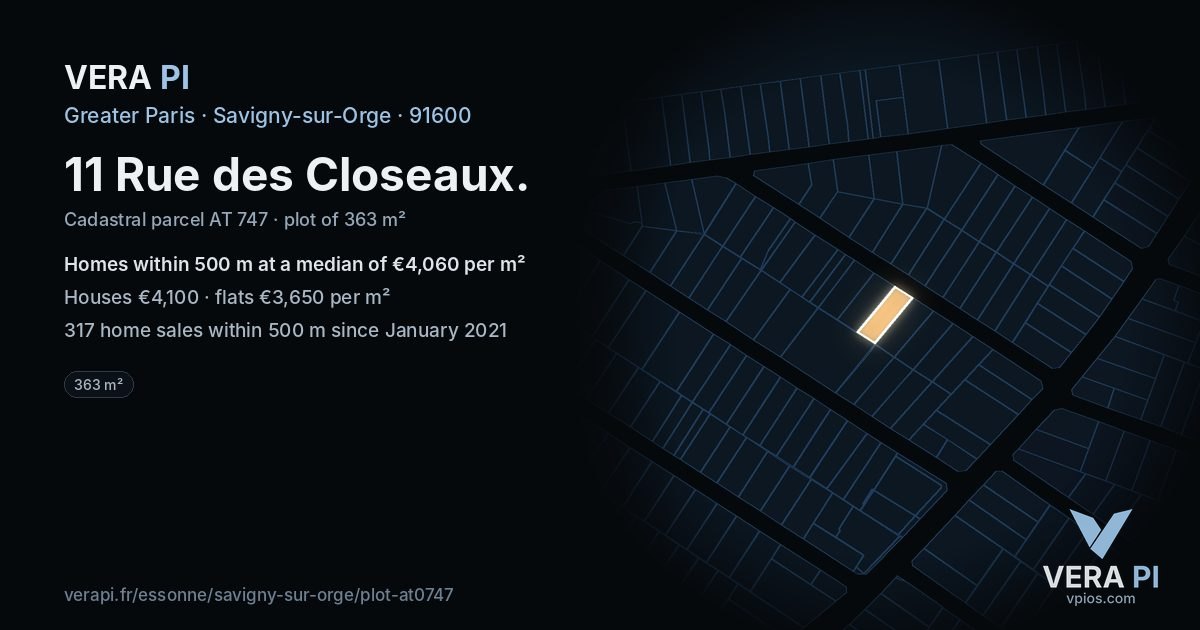 11 Rue des Closeaux, Savigny-sur-Orge at night – the plot lit, the parcels around coloured by the prices near them