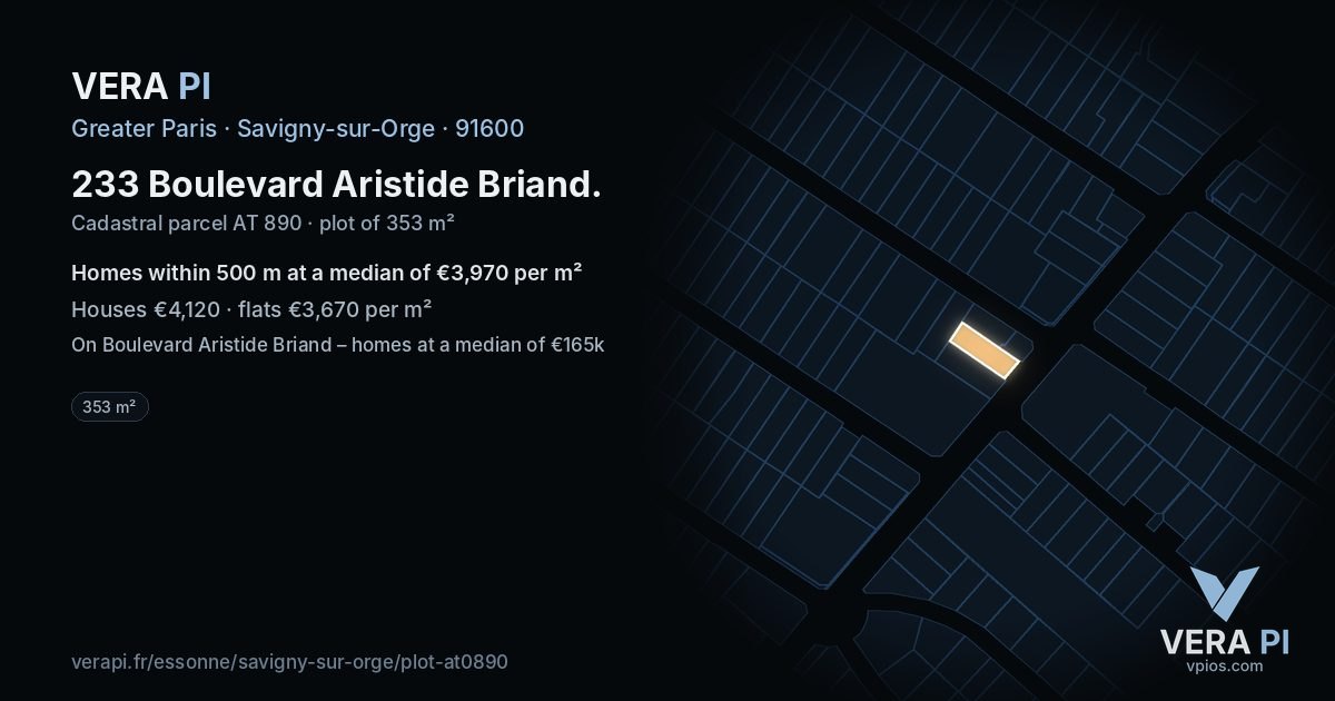 233 Boulevard Aristide Briand, Savigny-sur-Orge at night – the plot lit, the parcels around coloured by the prices near them