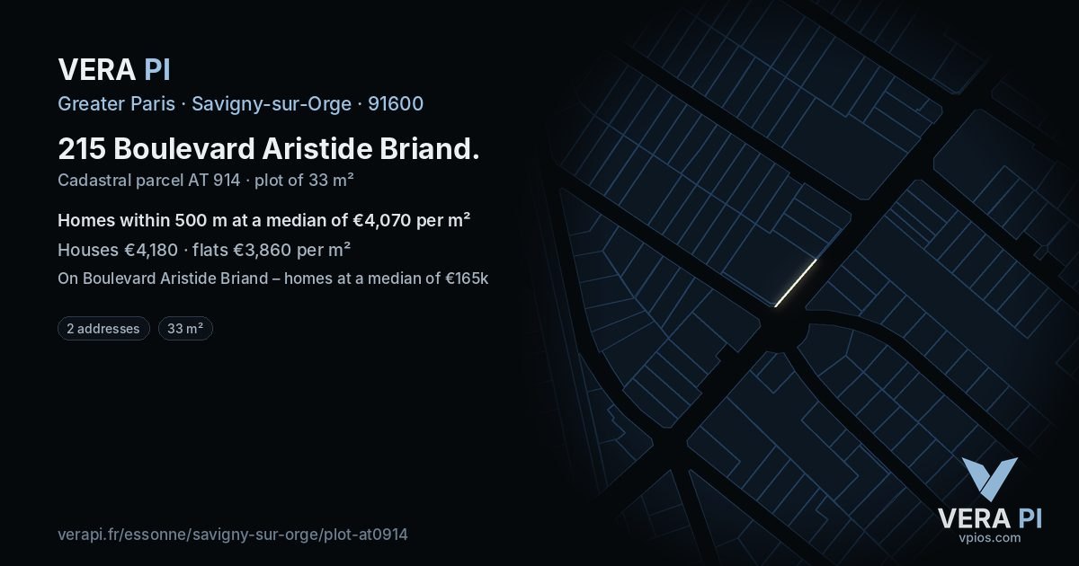 215 Boulevard Aristide Briand, Savigny-sur-Orge at night – the plot lit, the parcels around coloured by the prices near them