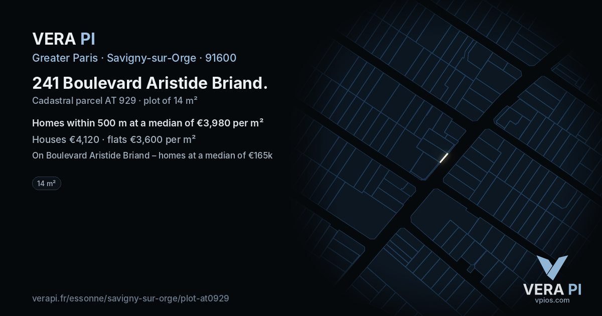 241 Boulevard Aristide Briand, Savigny-sur-Orge at night – the plot lit, the parcels around coloured by the prices near them