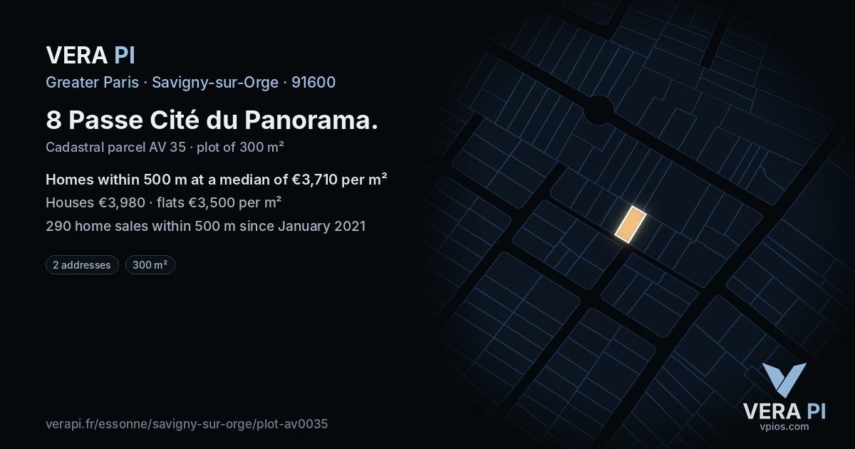 8 Passe Cité du Panorama, Savigny-sur-Orge at night – the plot lit, the parcels around coloured by the prices near them