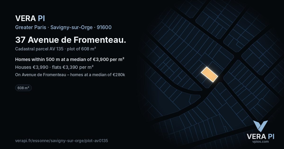 37 Avenue de Fromenteau, Savigny-sur-Orge at night – the plot lit, the parcels around coloured by the prices near them