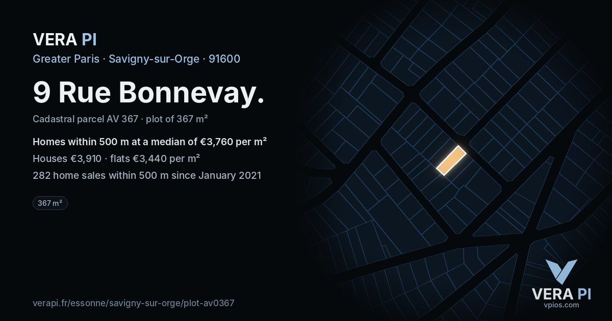9 Rue Bonnevay, Savigny-sur-Orge at night – the plot lit, the parcels around coloured by the prices near them