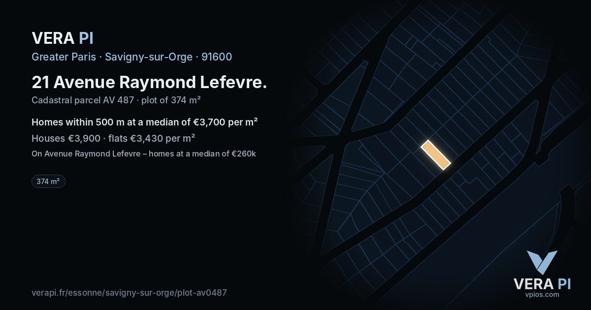 21 Avenue Raymond Lefevre, Savigny-sur-Orge at night – the plot lit, the parcels around coloured by the prices near them