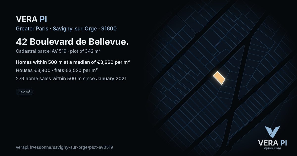 42 Boulevard de Bellevue, Savigny-sur-Orge at night – the plot lit, the parcels around coloured by the prices near them