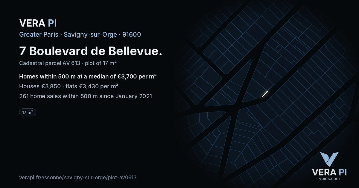 7 Boulevard de Bellevue, Savigny-sur-Orge at night – the plot lit, the parcels around coloured by the prices near them