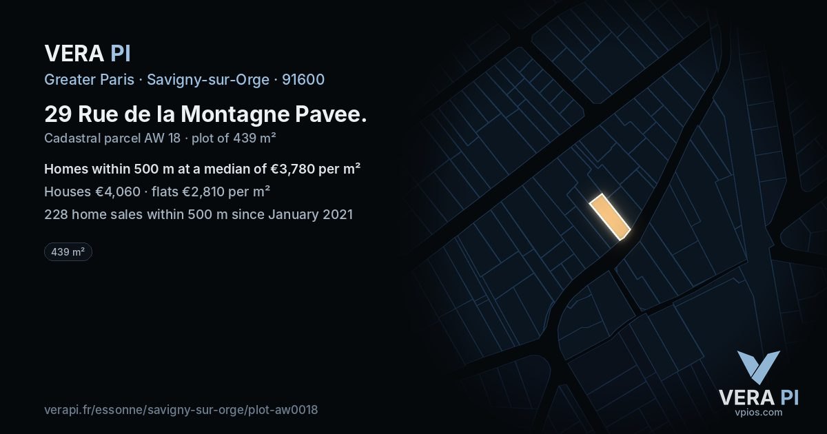 29 Rue de la Montagne Pavee, Savigny-sur-Orge at night – the plot lit, the parcels around coloured by the prices near them