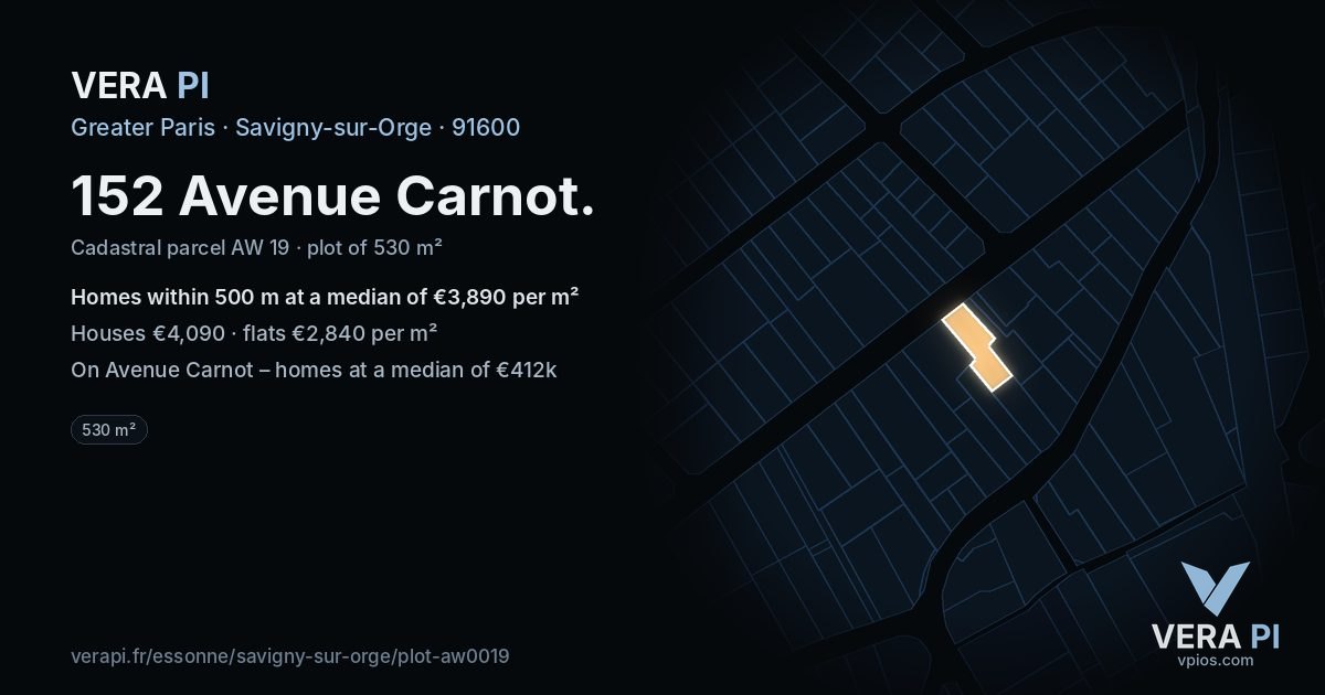 152 Avenue Carnot, Savigny-sur-Orge at night – the plot lit, the parcels around coloured by the prices near them