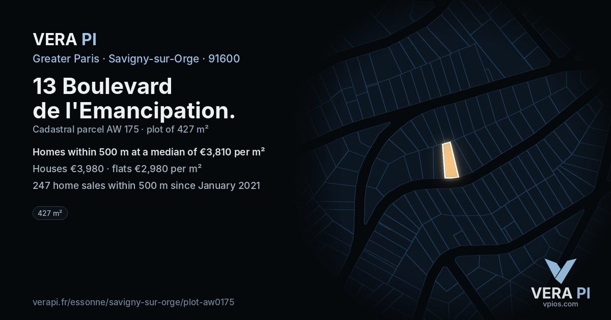 13 Boulevard de l'Emancipation, Savigny-sur-Orge at night – the plot lit, the parcels around coloured by the prices near them