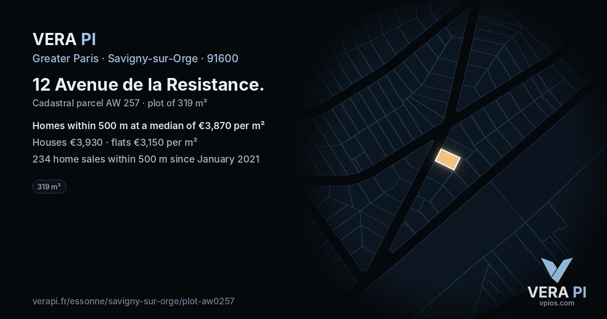 12 Avenue de la Resistance, Savigny-sur-Orge at night – the plot lit, the parcels around coloured by the prices near them