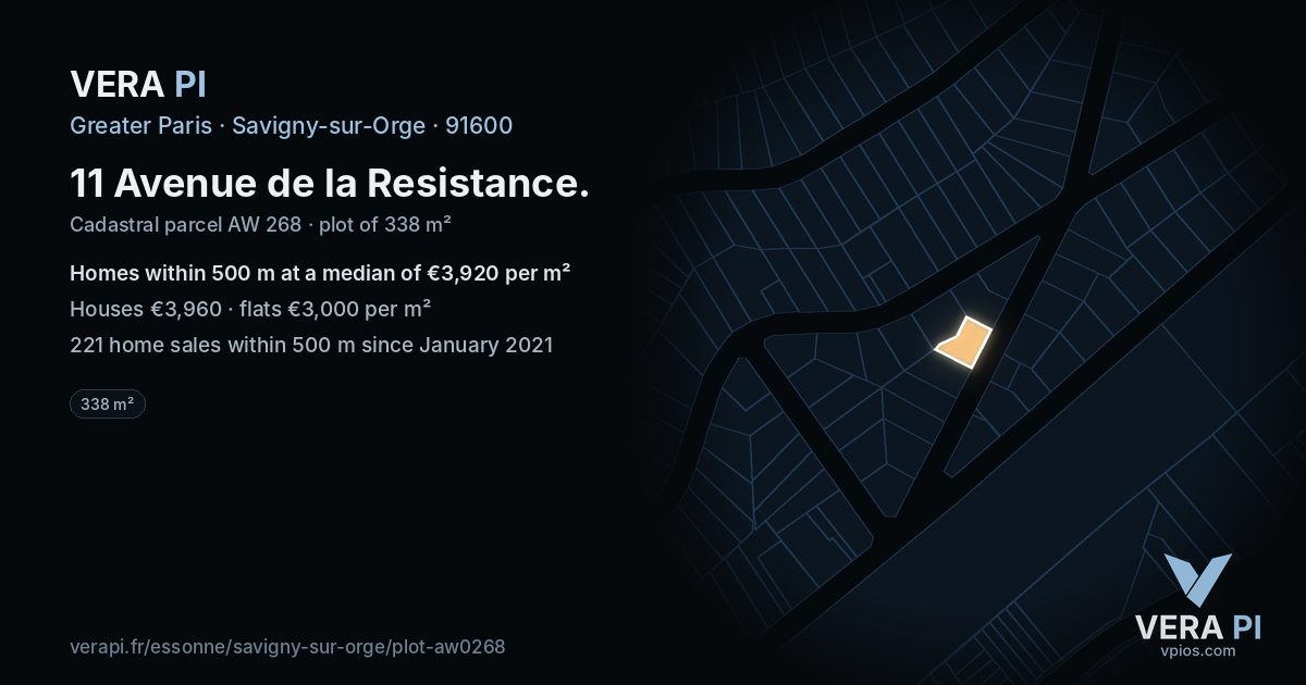11 Avenue de la Resistance, Savigny-sur-Orge at night – the plot lit, the parcels around coloured by the prices near them