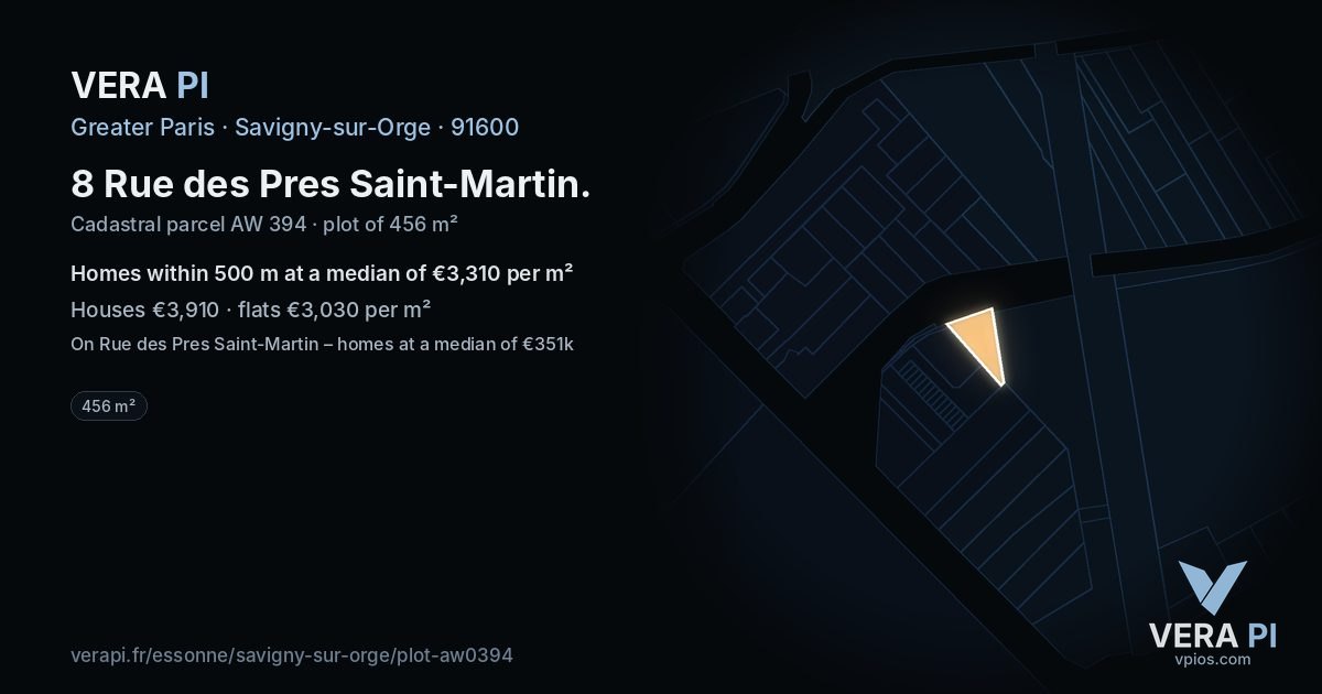8 Rue des Pres Saint-Martin, Savigny-sur-Orge at night – the plot lit, the parcels around coloured by the prices near them