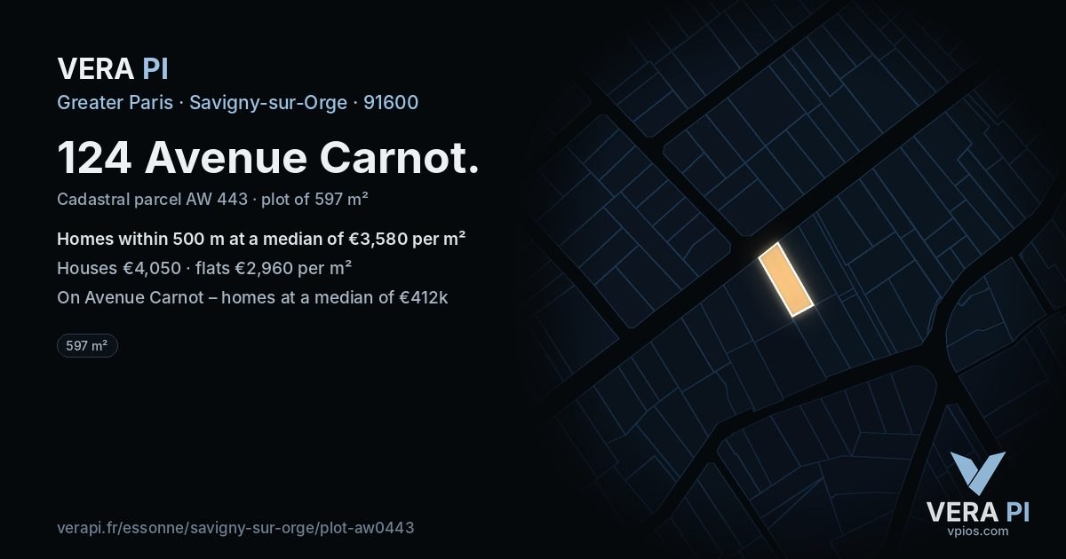 124 Avenue Carnot, Savigny-sur-Orge at night – the plot lit, the parcels around coloured by the prices near them