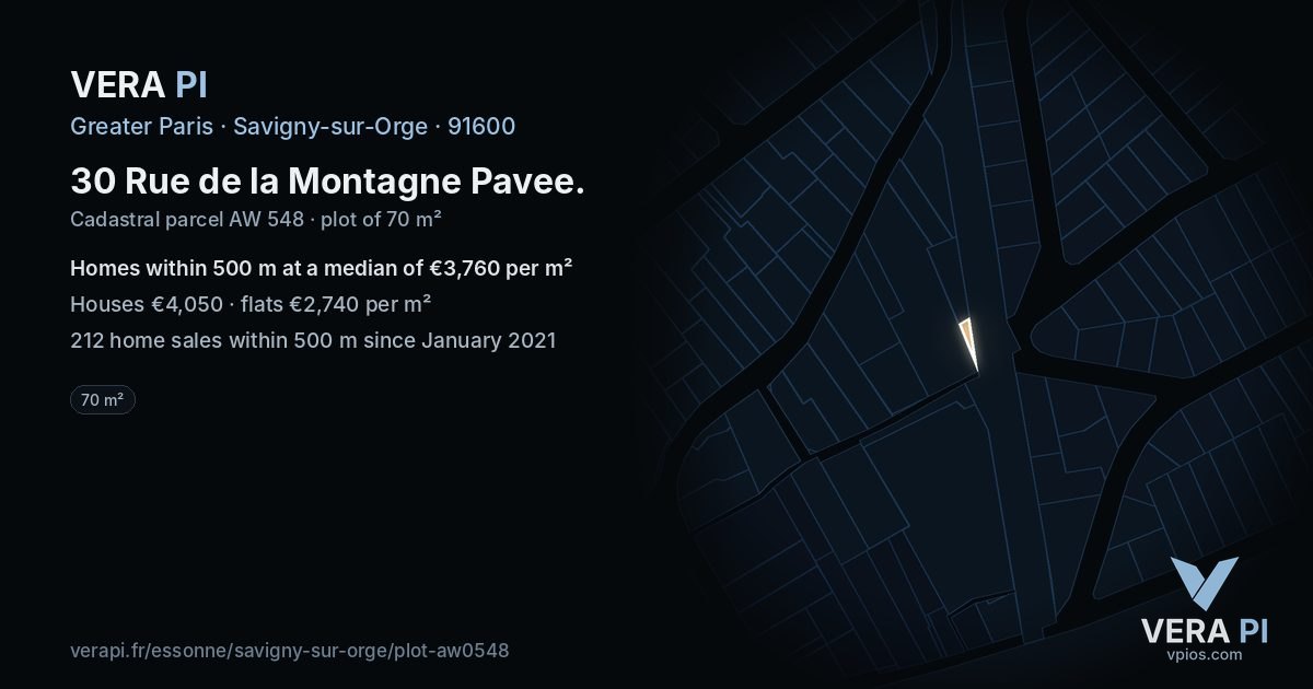 30 Rue de la Montagne Pavee, Savigny-sur-Orge at night – the plot lit, the parcels around coloured by the prices near them