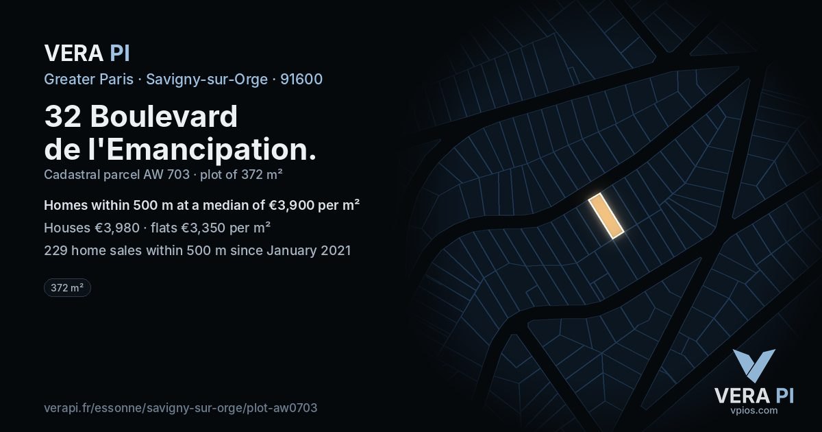 32 Boulevard de l'Emancipation, Savigny-sur-Orge at night – the plot lit, the parcels around coloured by the prices near them