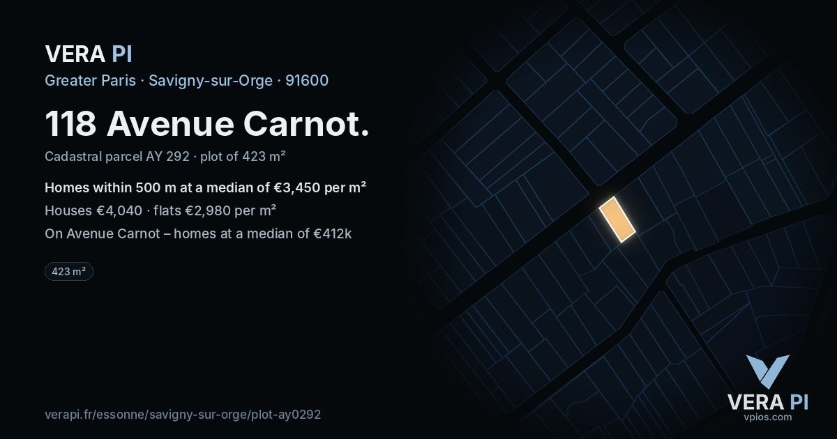 118 Avenue Carnot, Savigny-sur-Orge at night – the plot lit, the parcels around coloured by the prices near them