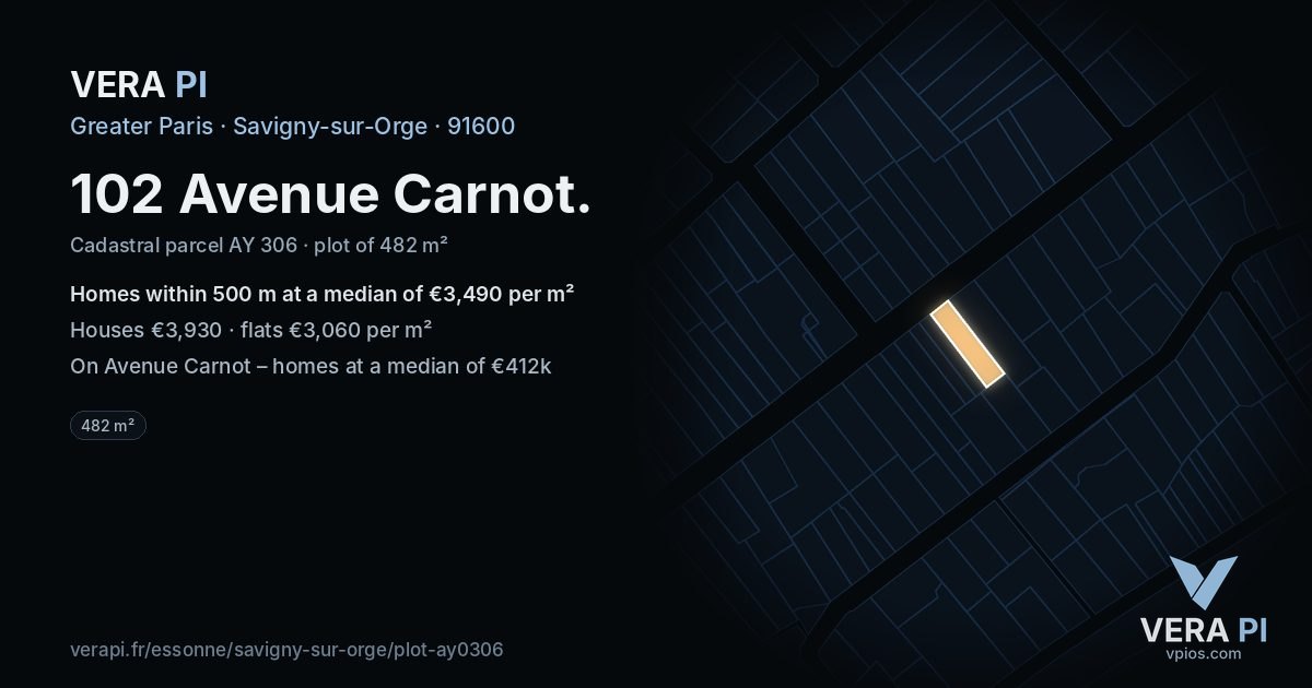 102 Avenue Carnot, Savigny-sur-Orge at night – the plot lit, the parcels around coloured by the prices near them
