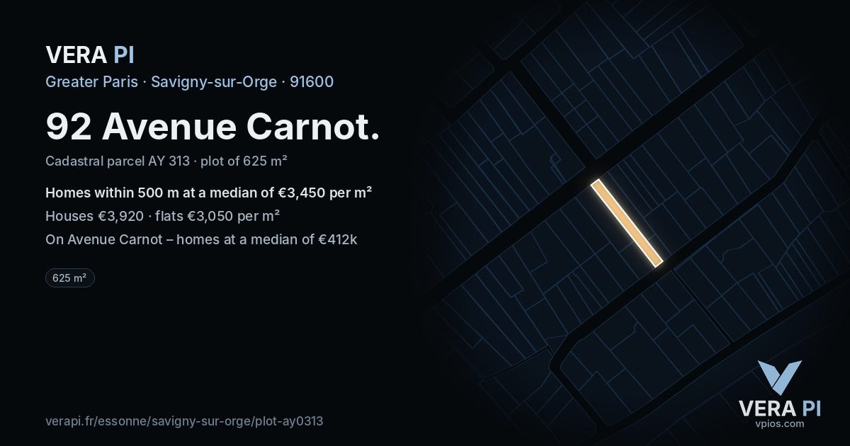 92 Avenue Carnot, Savigny-sur-Orge at night – the plot lit, the parcels around coloured by the prices near them