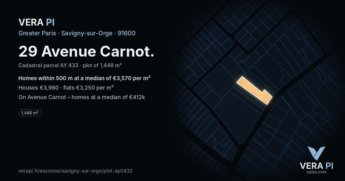 29 Avenue Carnot, Savigny-sur-Orge at night – the plot lit, the parcels around coloured by the prices near them