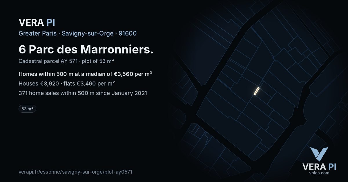 6 Parc des Marronniers, Savigny-sur-Orge at night – the plot lit, the parcels around coloured by the prices near them