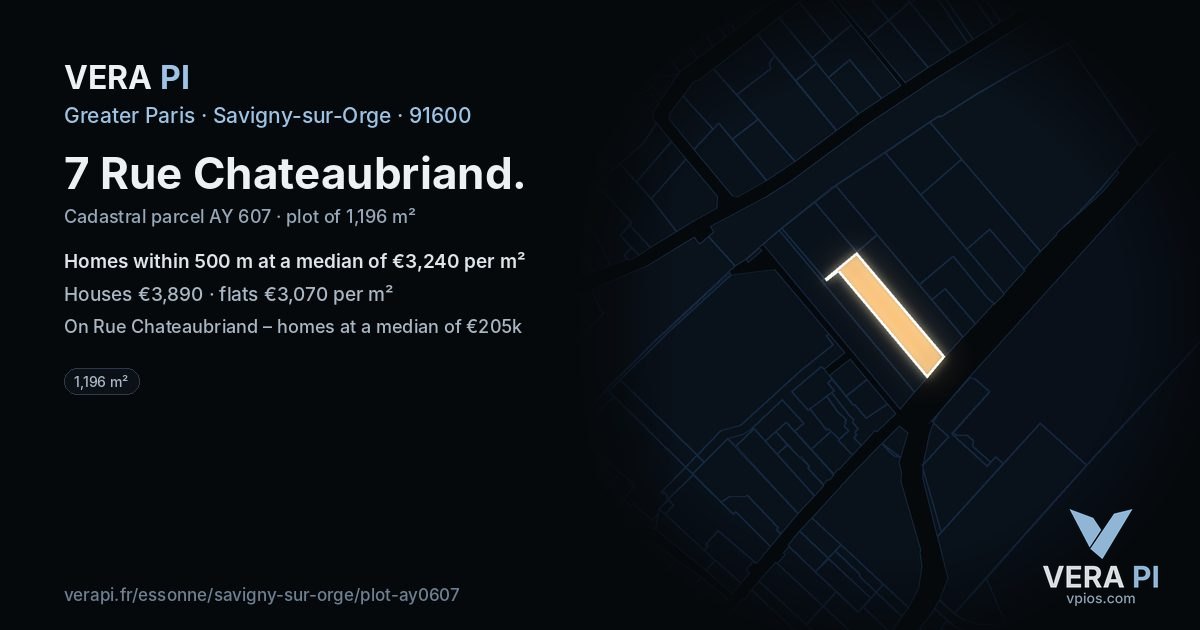 7 Rue Chateaubriand, Savigny-sur-Orge at night – the plot lit, the parcels around coloured by the prices near them