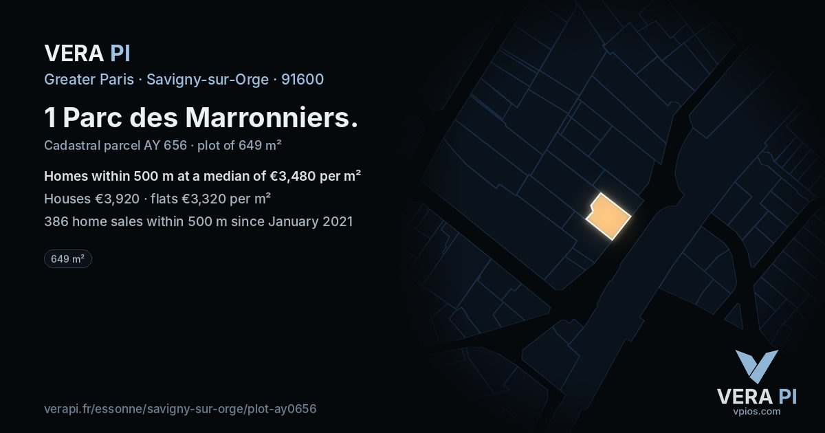1 Parc des Marronniers, Savigny-sur-Orge at night – the plot lit, the parcels around coloured by the prices near them