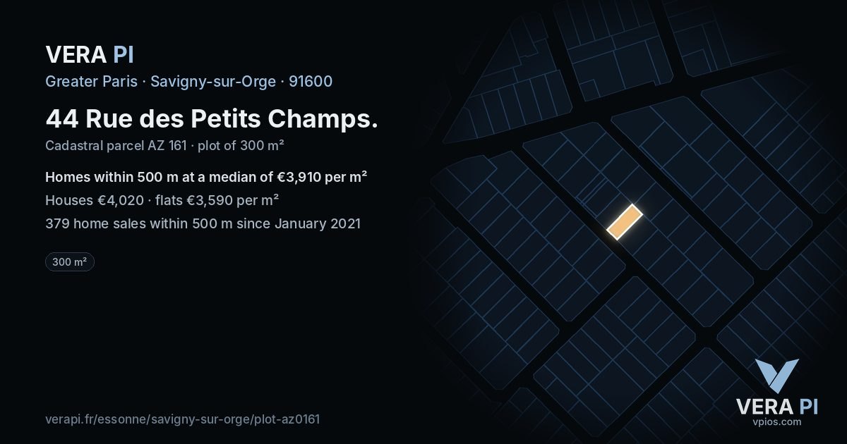 44 Rue des Petits Champs, Savigny-sur-Orge at night – the plot lit, the parcels around coloured by the prices near them