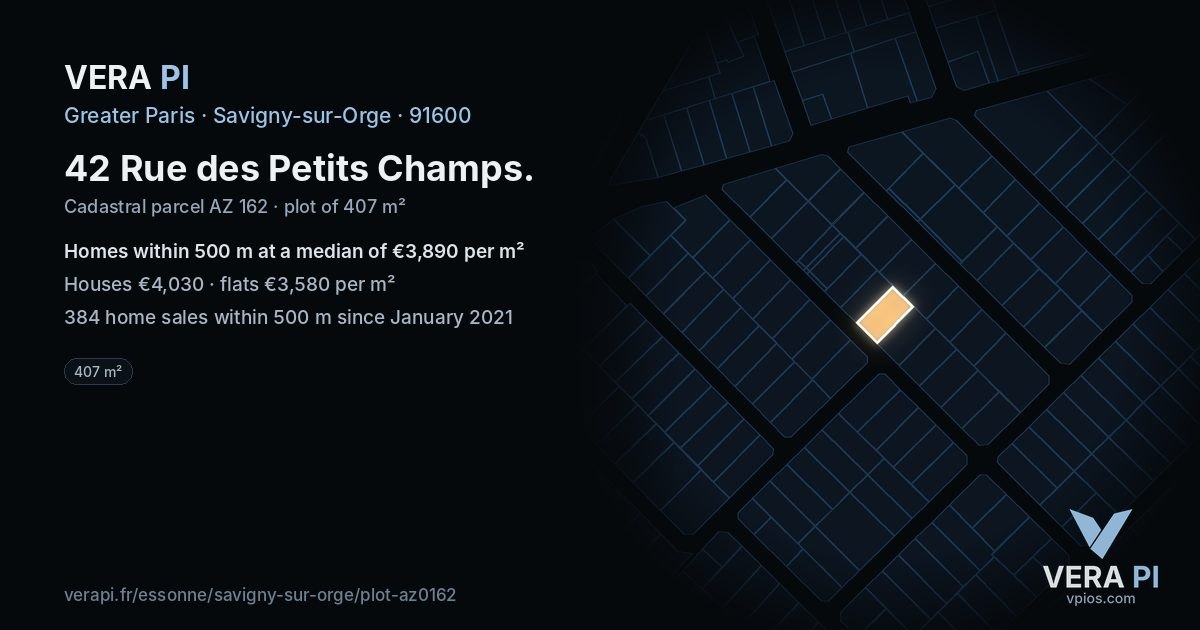 42 Rue des Petits Champs, Savigny-sur-Orge at night – the plot lit, the parcels around coloured by the prices near them