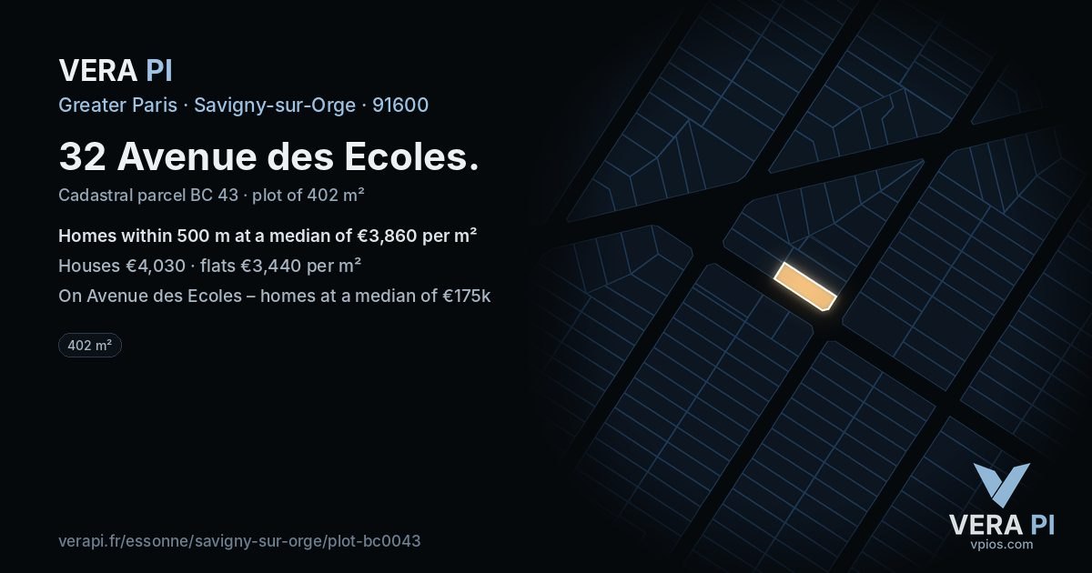 32 Avenue des Ecoles, Savigny-sur-Orge at night – the plot lit, the parcels around coloured by the prices near them